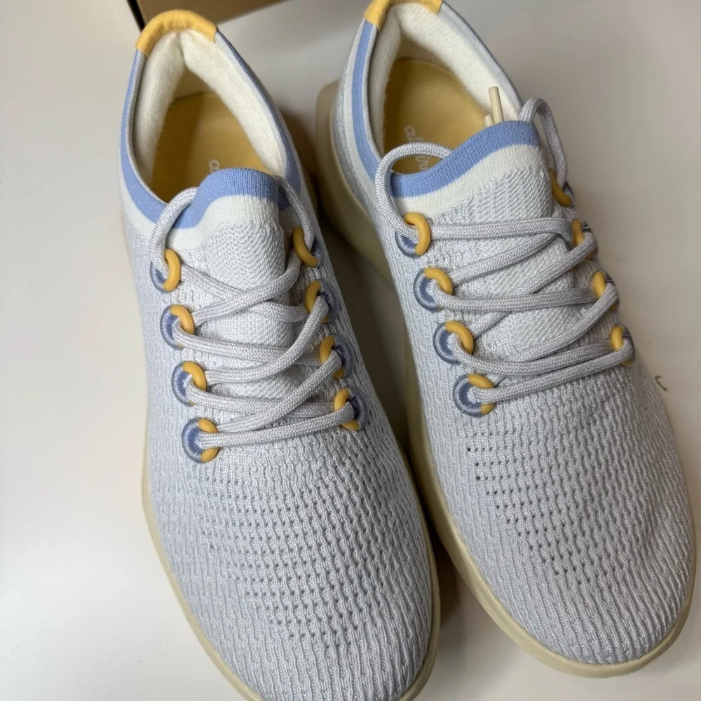 Allbirds Women's Tree Dasher 2 Breezy Blue with a Hush Beige 10.5